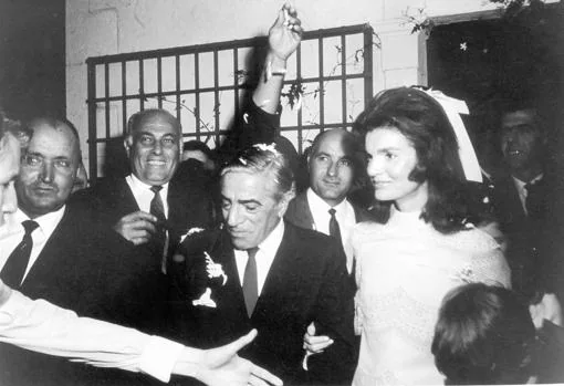Jackie Kennedy y Aristóteles Onassis: 50 años de una boda llena de intereses y derroche