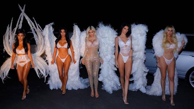 Las Kardashian se convierten en ángeles de Victoria's Secret