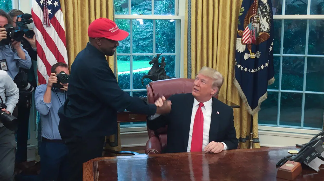 El presidente de Estados Unidos Donald Trump con el rapero Kanye West, el pasado 11 de octubre