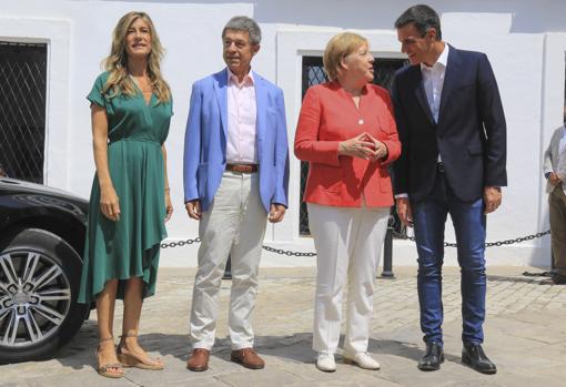 Begoña Gómez repite vestido: de las calles de Cádiz con Merkel a Cuba con Pedro Sánchez