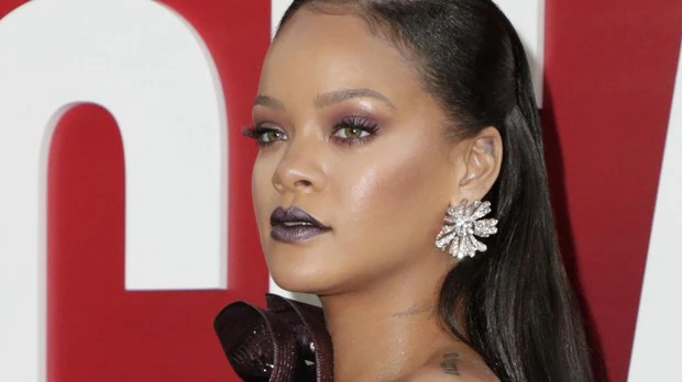 Rihanna saca a la venta su casa «gafada» por 6,5 millones de euros