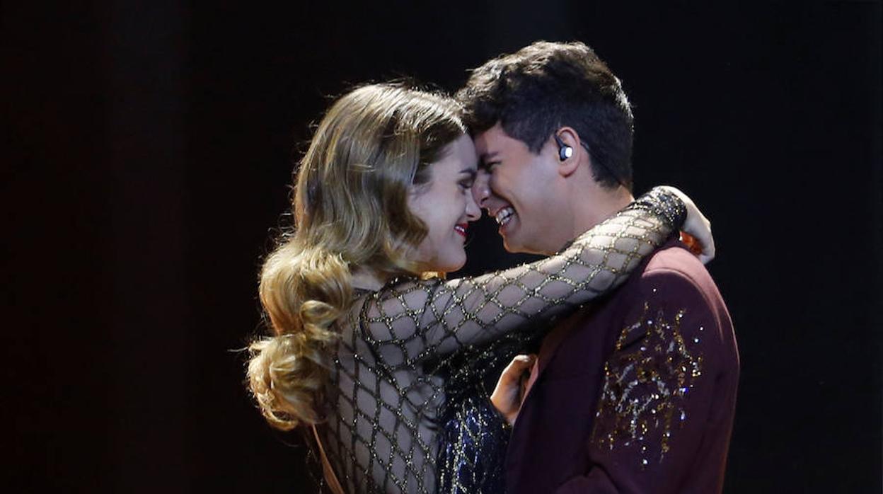Amaia y Alfred interpretan «Tu canción» durante la final de Eurovisión