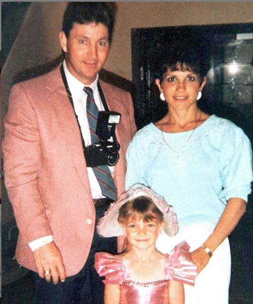 Spears, de niña, con sus padres, James y Lynne