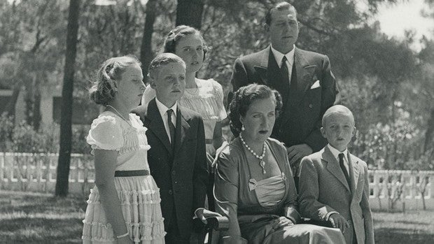 La Infanta Doña Pilar, hermana del Rey Don Juan Carlos, el «alma» de la Familia Real española