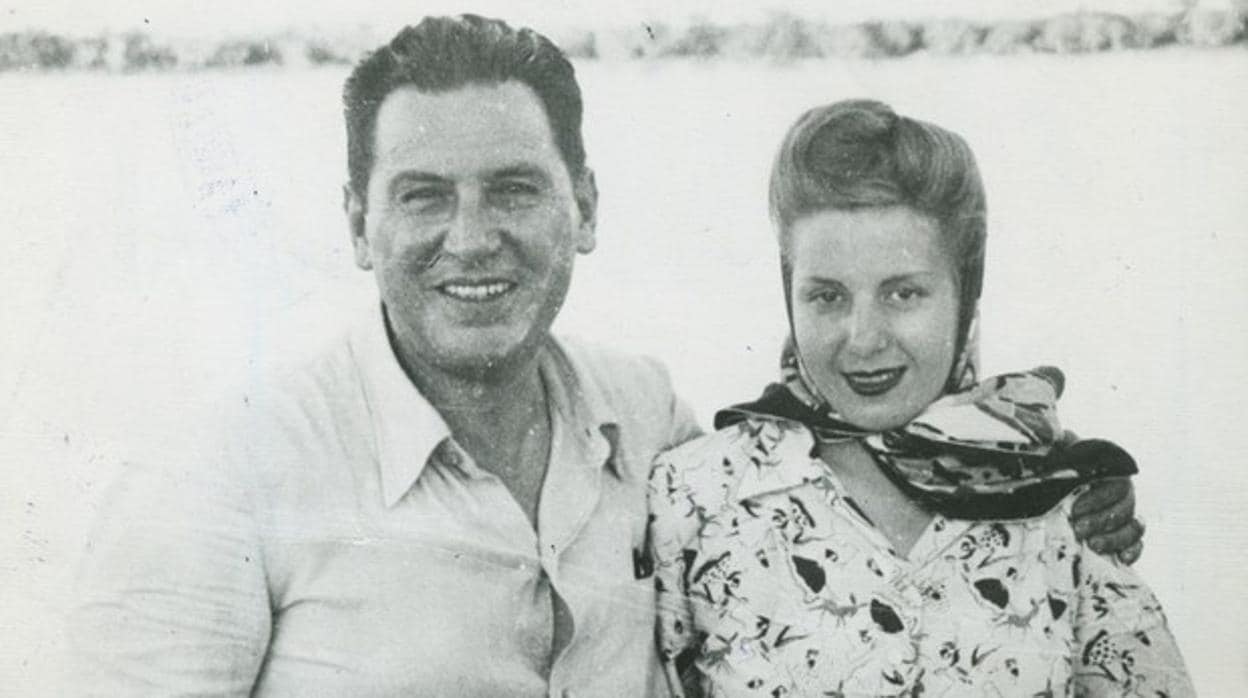 Perón y Evita durante su luna de miel tras su boda, el 22 de octubre de 1945