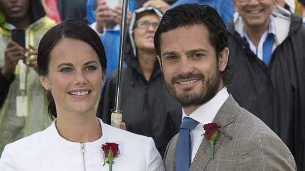 Carlos Felipe y Sofía de Suecia alertan contra el peligro de internet en la infancia