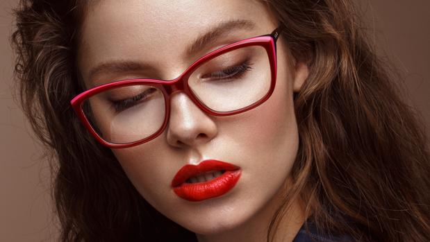 Maquillaje para gafas: consejos y claves