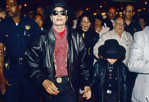 Jackson con una de sus víctimas en 1990