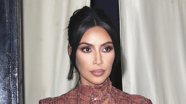 Kim Kardashian contrata una médium para «escuchar mensajes del más allá»