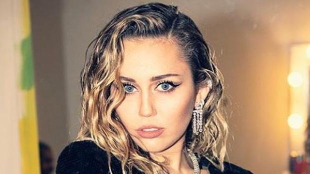 Miley Cyrus da la bienvenida a la primavera con un desnudo integral