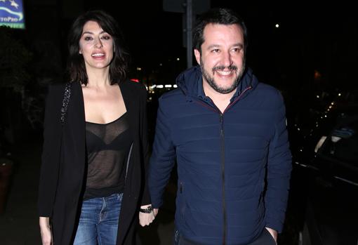 Salvini, dos veces divorciado, salió hace meses con Elisa Isoardi