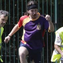 El mensaje que escondía el jersey de Pablo Iglesias durante el debate electoral