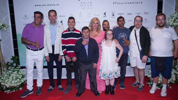 Los chicos de «Campeones», en Ibiza, para apoyar la moda Adlib