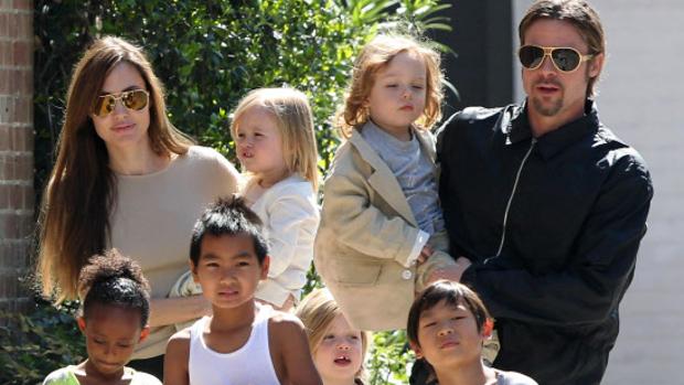 Angelina Jolie, Brad Pitt e hijos