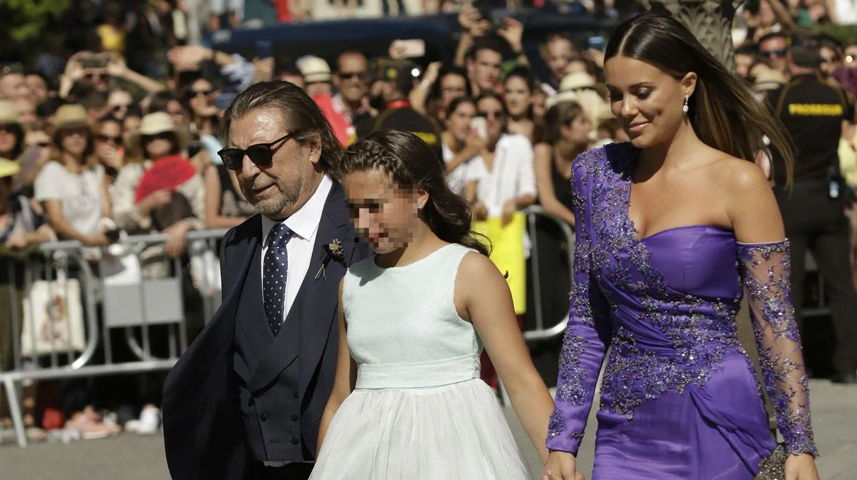 Lorena a su llegada a la boda de Sergio Ramos y Pilar Rubia con la hija de René Ramos
