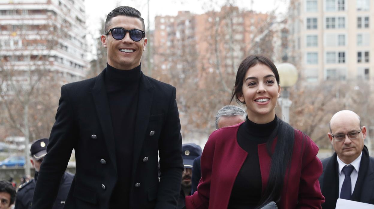 Cristiano Ronaldo y su mujer Georgina Rodríguez.