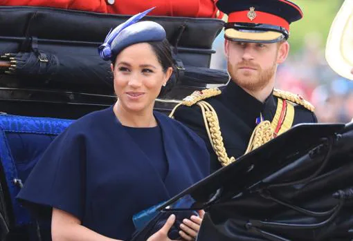 El príncipe Harry con Meghan durante el Trooping the Color en Londres