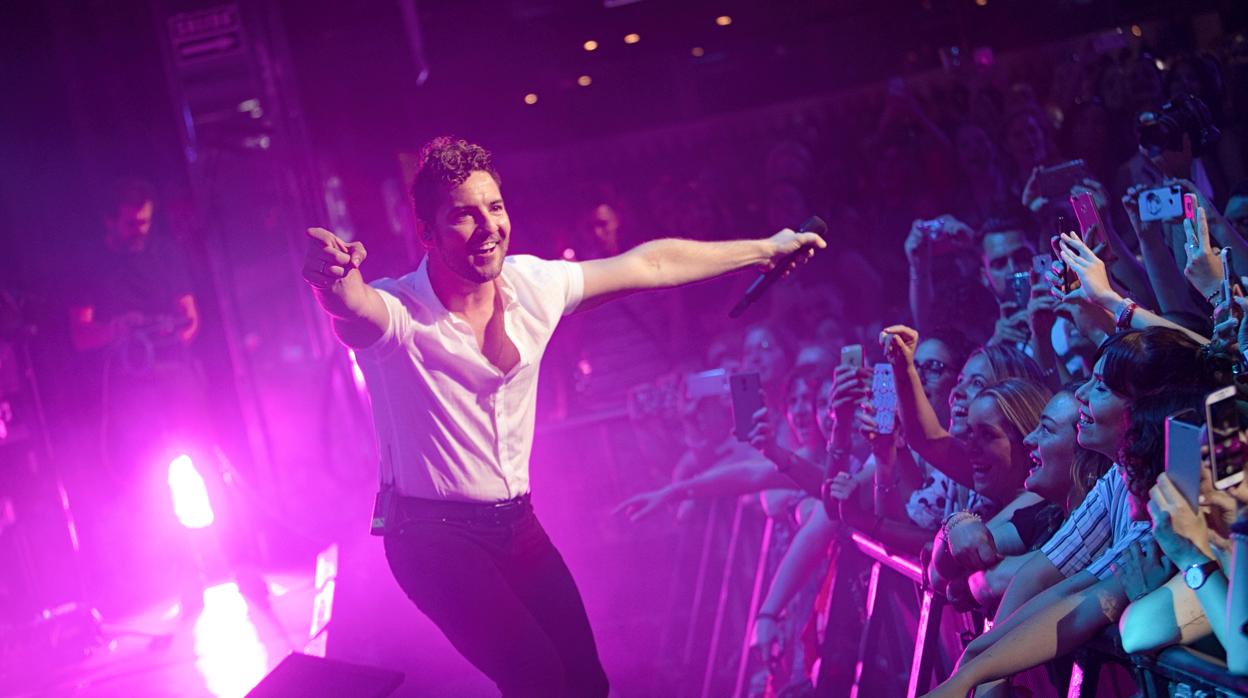 David Bisbal, anoche durante su concierto en el Teatro Barceló