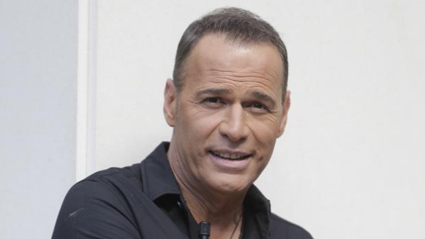 Carlos Lozano sufre un accidente de moto