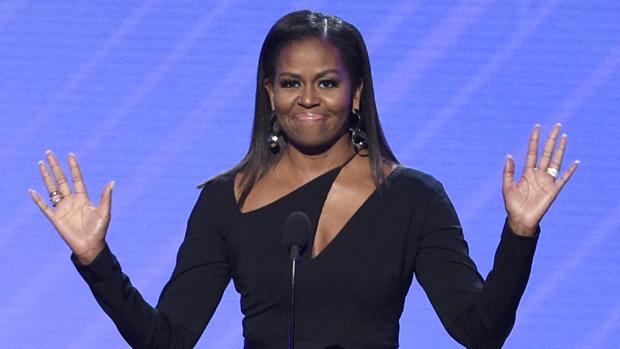 Michelle Obama arrasa en las redes con su nuevo cambio de «look»