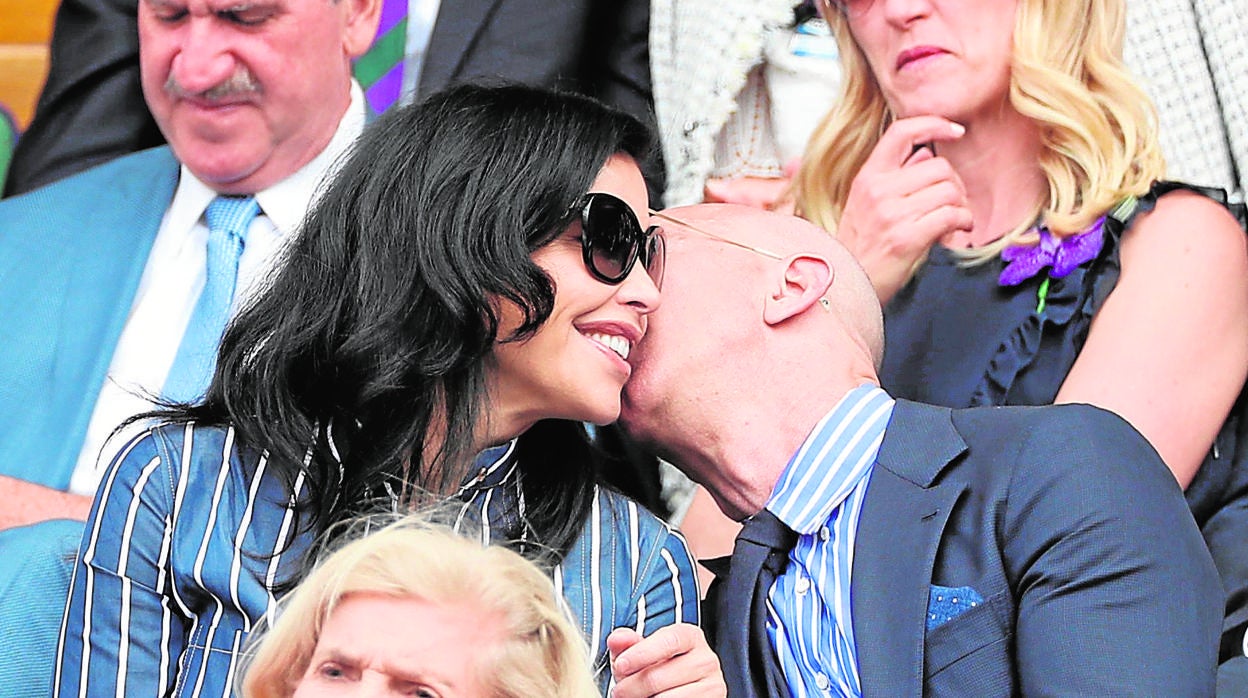 Jeff Bezos y Lauren Sanchez, en la grada de Wimbledon