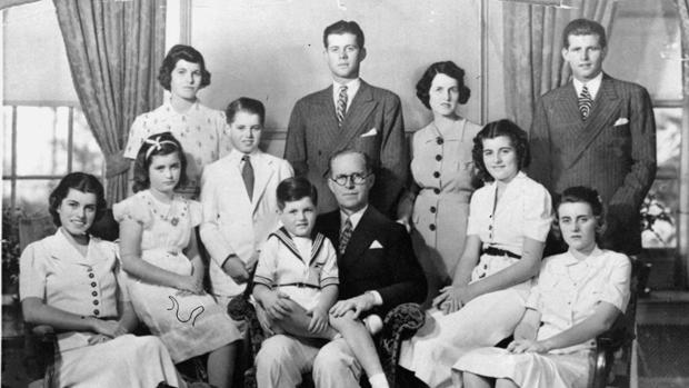 La «maldición Kennedy»: 14 tragedias que han marcado a una de las familias más poderosas de EE.UU.