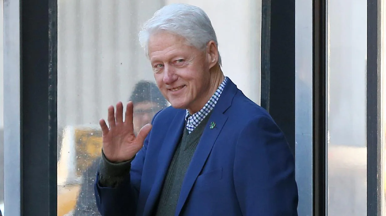 Bill Clinton con vestido y tacones: el cuadro que escondía Jeffrey Epstein