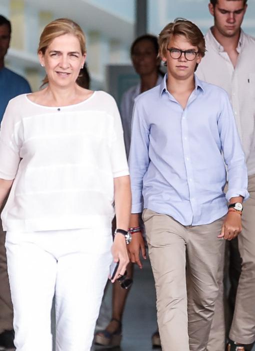 La Infanta Cristina y Miguel Urdangarin a su salida del hospital
