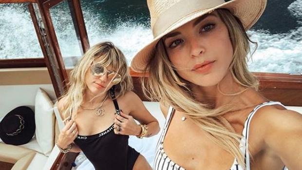 Miley Cyrus y Kaitlynn Carter rompen tras dos meses de relación