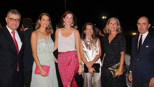 Pablo Delgado, May Notario, María Delgado, Rocío Soto, Claudia Hernández e Ignacio Loring