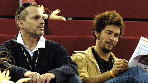 El emotivo reencuentro de los hijos de Miguel Bosé y Nacho Palau después de un año sin verse