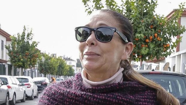 La madre de Isabel Pantoja, ingresada en un hospital de Cádiz