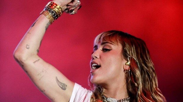 Miley Cyrus estalla contra los que la tratan de «fulana»