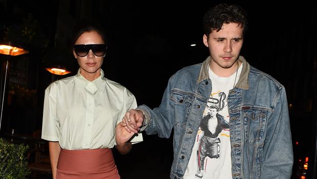 La nueva novia de Brooklyn Beckham, una «doble» de su madre