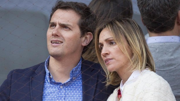 Desde la ex de Albert Rivera al padre de Malú: las reacciones al embarazo