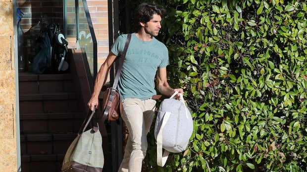 Cayetano Rivera y Eva González hacen las maletas para huir de la polémica