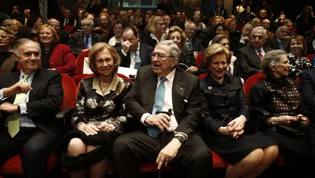 La Reina Sofía asiste en Atenas a la presentación de los diarios de la Reina Federica de Grecia