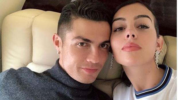 Georgina Rodríguez le regala a Cristiano Ronaldo por su cumpleaños un coche de más de 180.000 euros