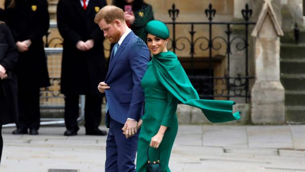 Un guardarropa multicolor para la despedida de Meghan Markle