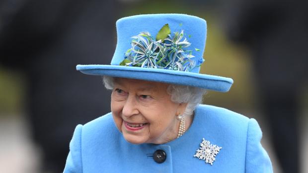 La Reina Isabel II se recluirá en Windsor ante la expansión del coronavirus