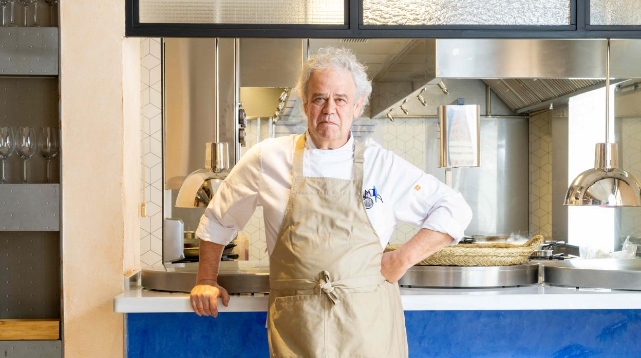 José Luis García Berlanga, en las cocinas de su restaurante Berlanga:arronces de cine, en Madrid