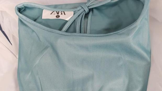 Las batas de Zara para proteger a los sanitarios, al detalle