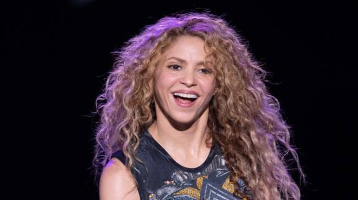 Shakira presume de título universitario en Filosofía Antigua