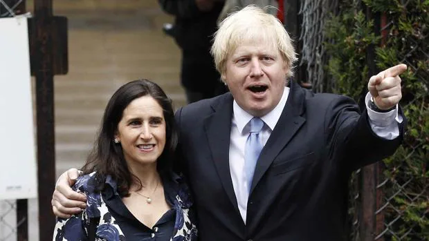 Boris Johnson ya es un hombre libre para casarse con Carrie Symonds