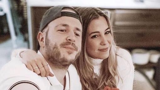 Álex Lequio junto a su prima Celia Vega Penichet, en la celebración de su 27 cumpleaños