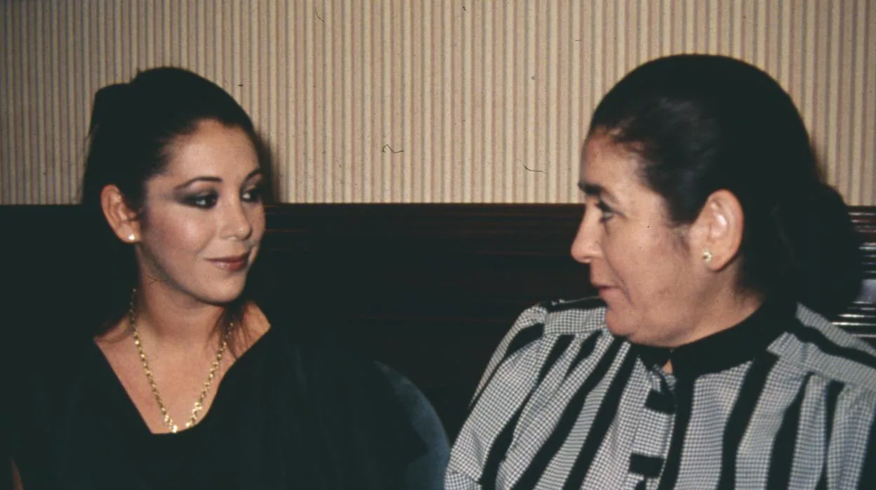 Isabel Pantoja con su madre, Ana Martín