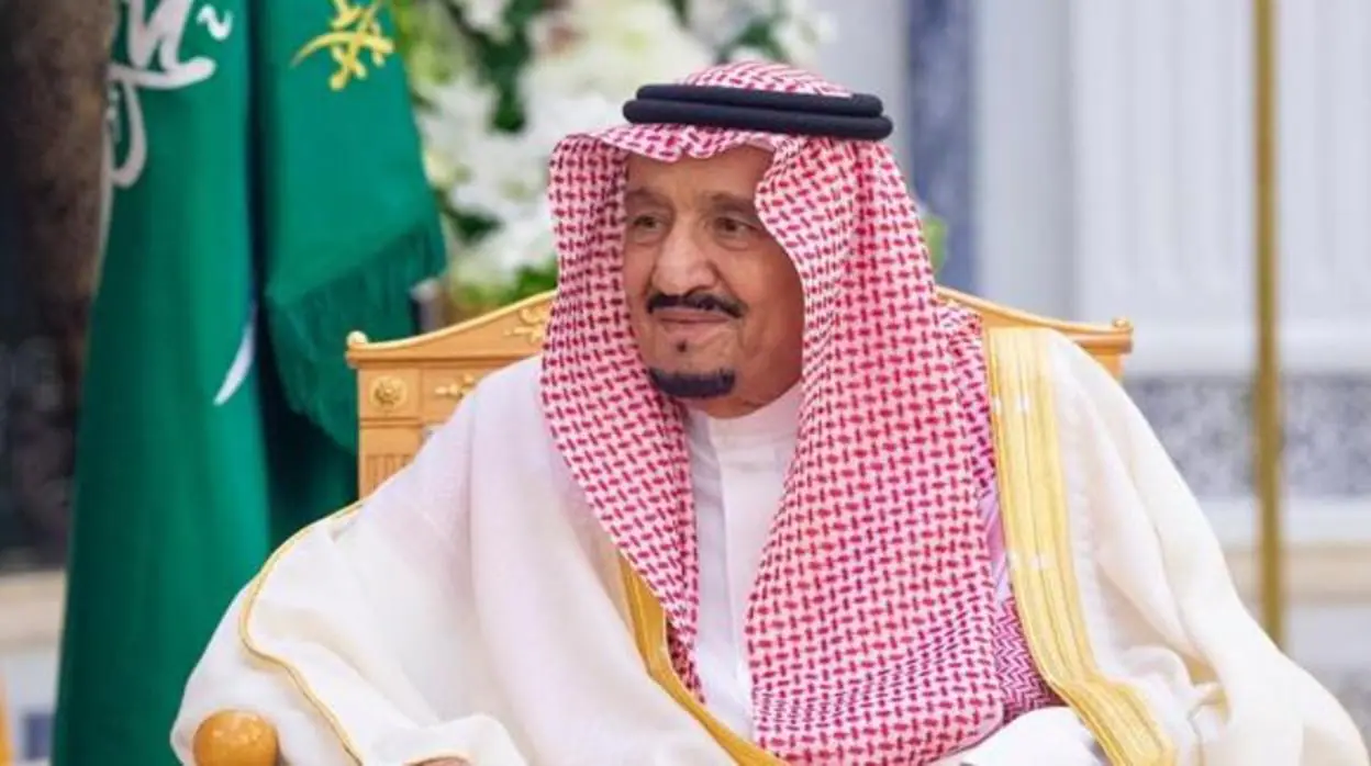 El rey Salman se refugia en la ciudad futurista de Neom para recuperarse de una operación