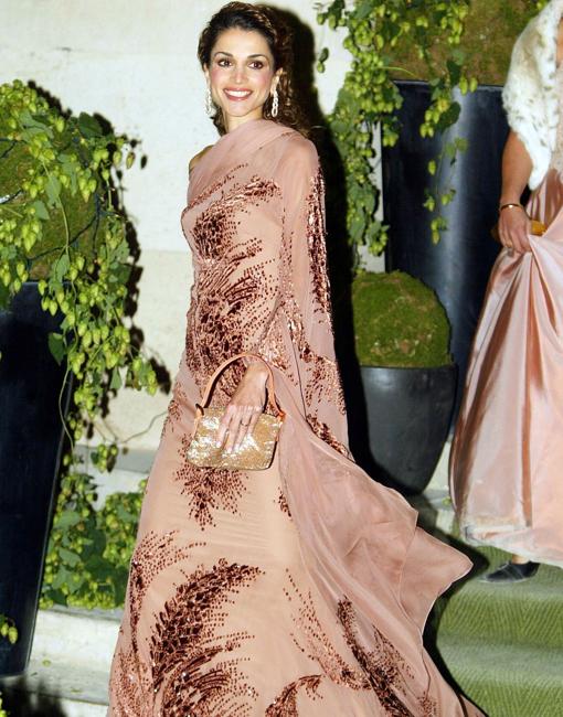 El diseñador libanés Elie Saab, para una gala en Versalles en 2002