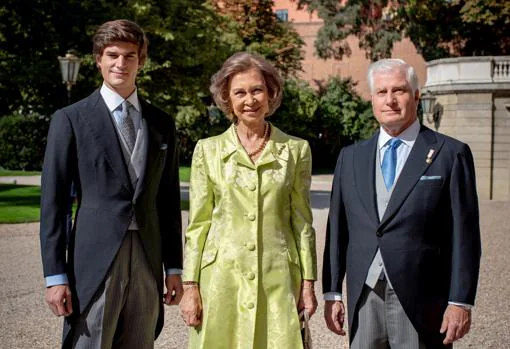 La Reina Sofía, junto al conde de Osorno y el duque de Alba en Octubre de 2018, en Liria