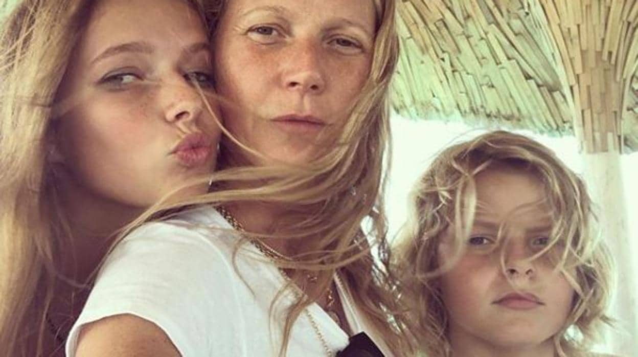 Gwyneth Paltrow junto a sus hijos